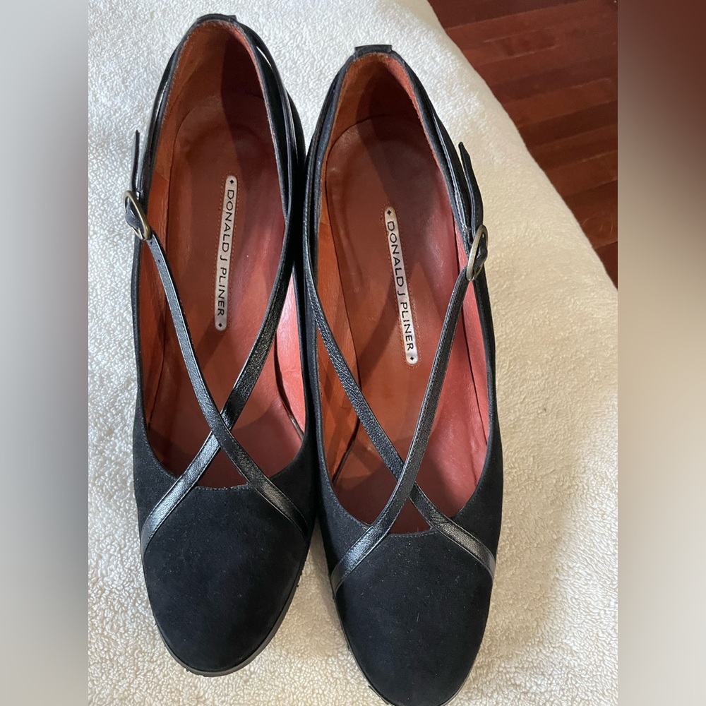Donald J. Pliner Black Heeled Shoes